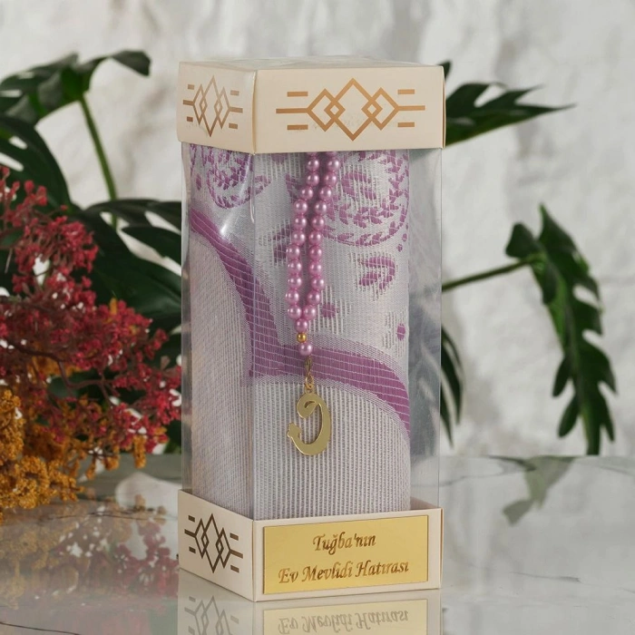 İsme Özel Silindir Kutu İçerisinde Lila Renkli Seccade ve Tesbih