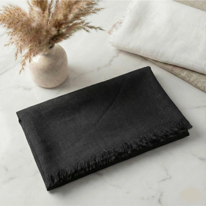 Siyah Renkli Flamlı Pamuk Eşarp