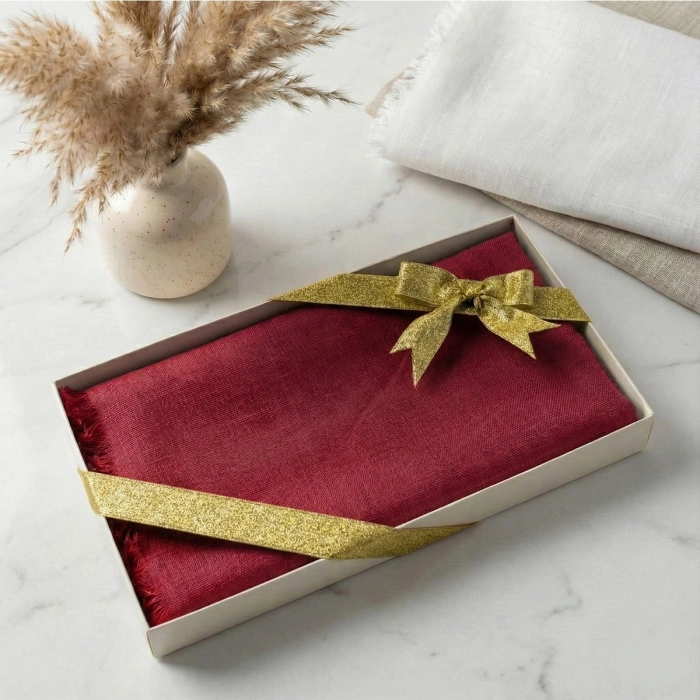 Hediyelik Kutuda Bordo Renkli Flamlı Pamuk Eşarp