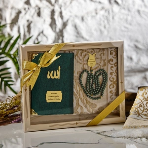 64 Sayfa Zümrüt Kadife Yasin + İnci Tesbih + Kutulu Seccade