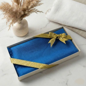 Hediyelik Kutuda Saks Mavisi Renkli Flamlı Pamuk Eşarp