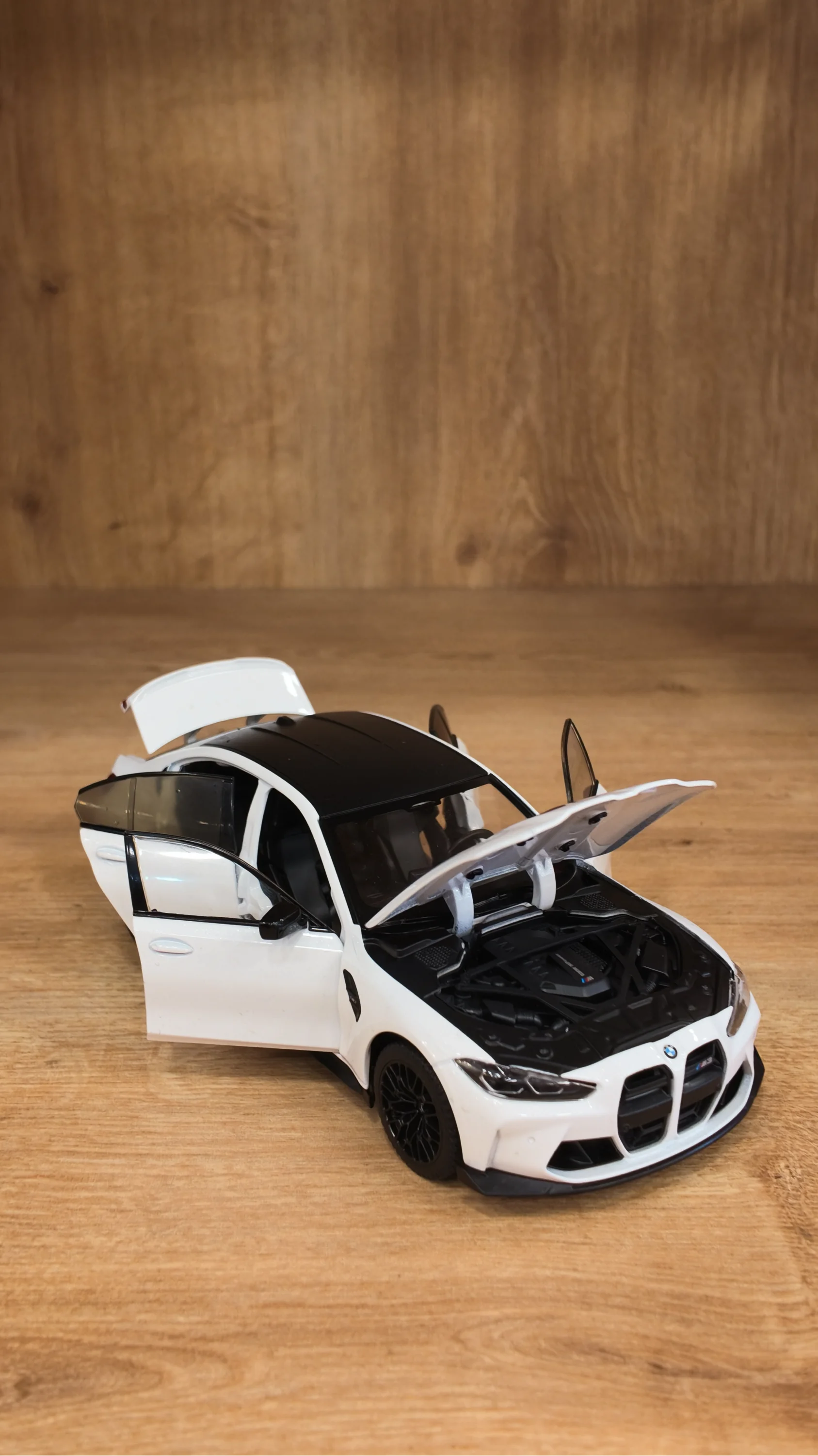 Lisanslı BMW M3 1:24 Metal Model Araba