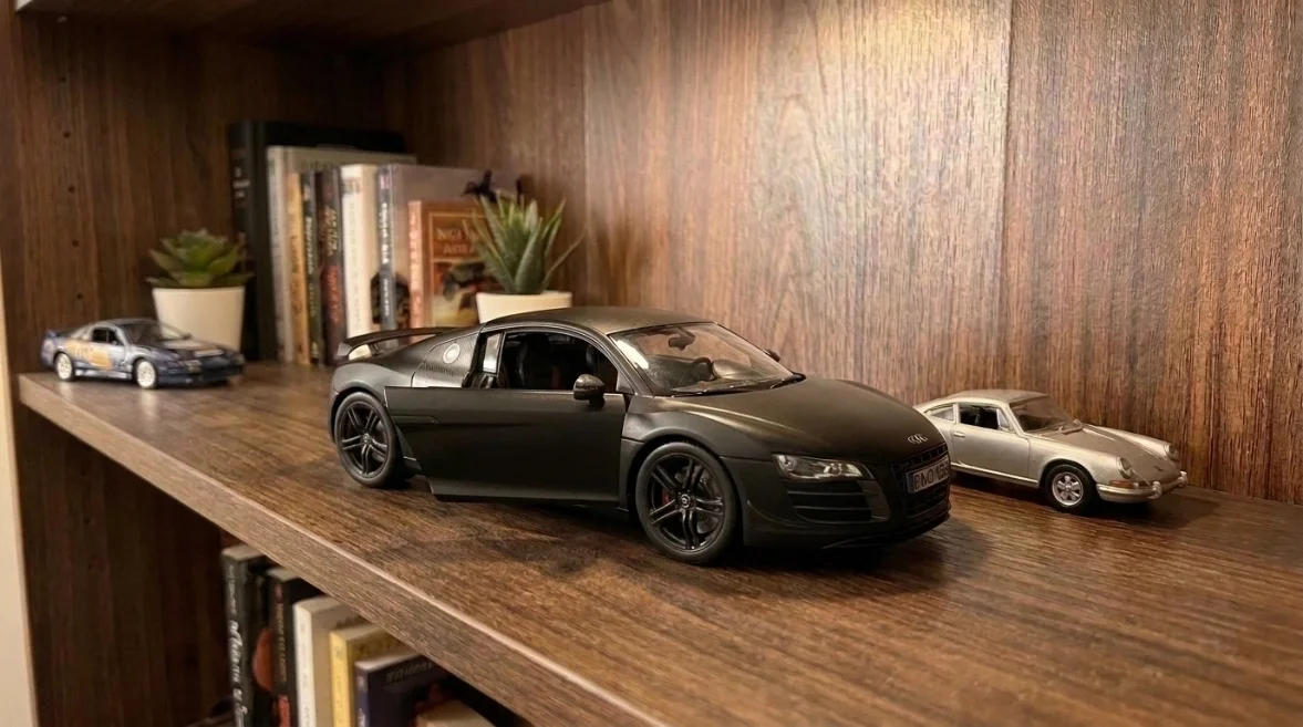 Lisanslı 1:18 Audi R8 Gt Special Edition Model Araba