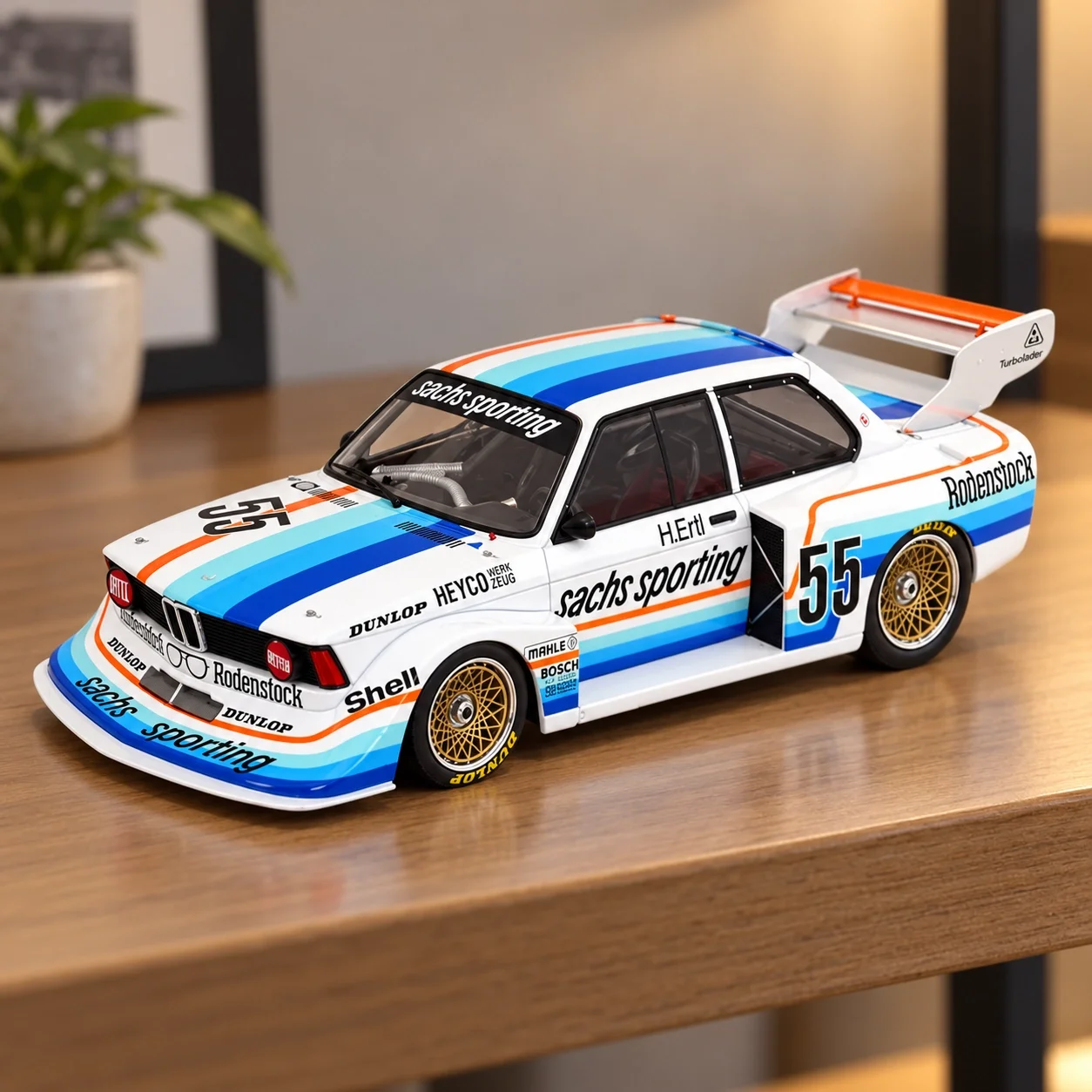 Lisanslı 1/18 BMW 320 1978 Model Araba / MCG