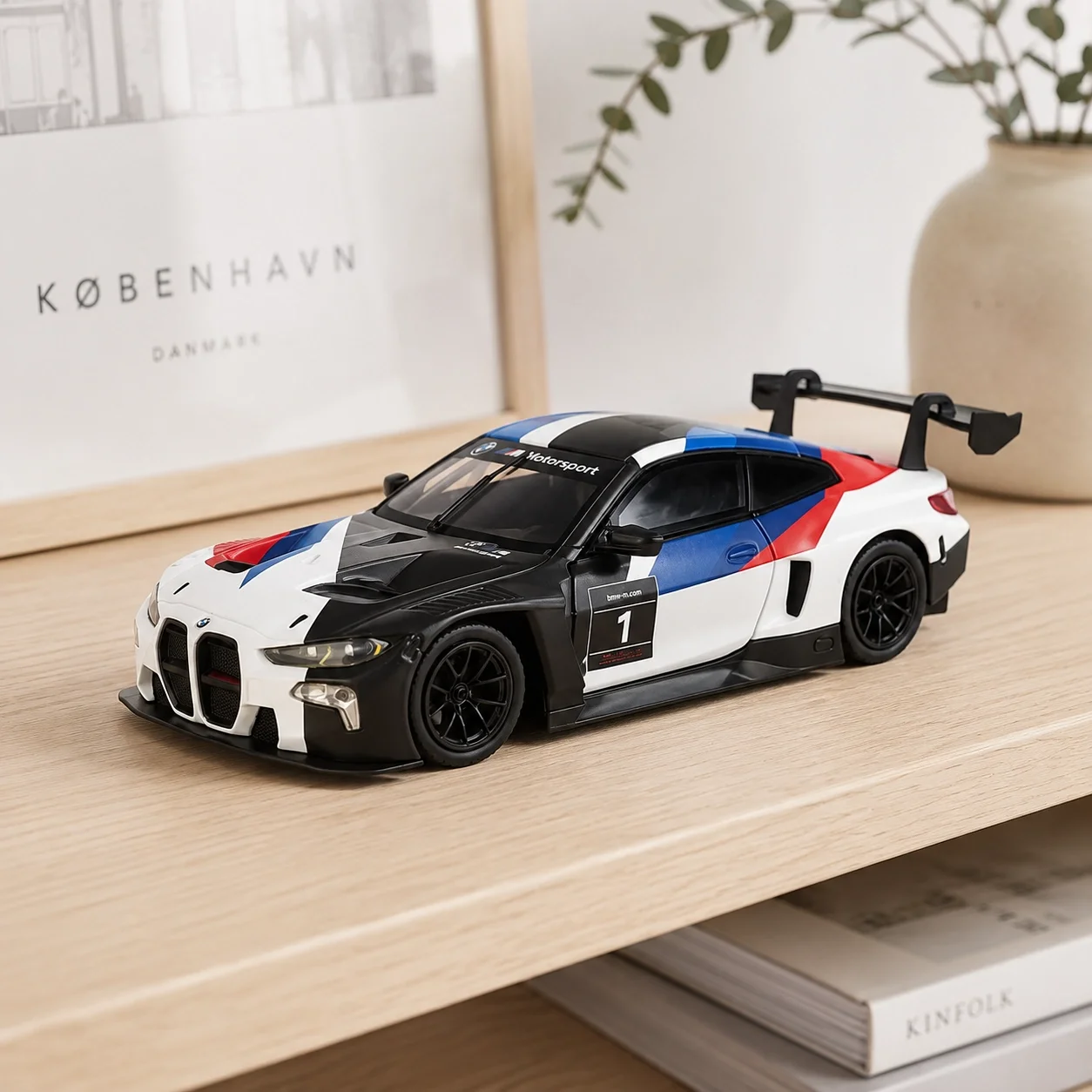 Lisanslı 1:24 BMW M4 GT3 Racing Metal Model Araba