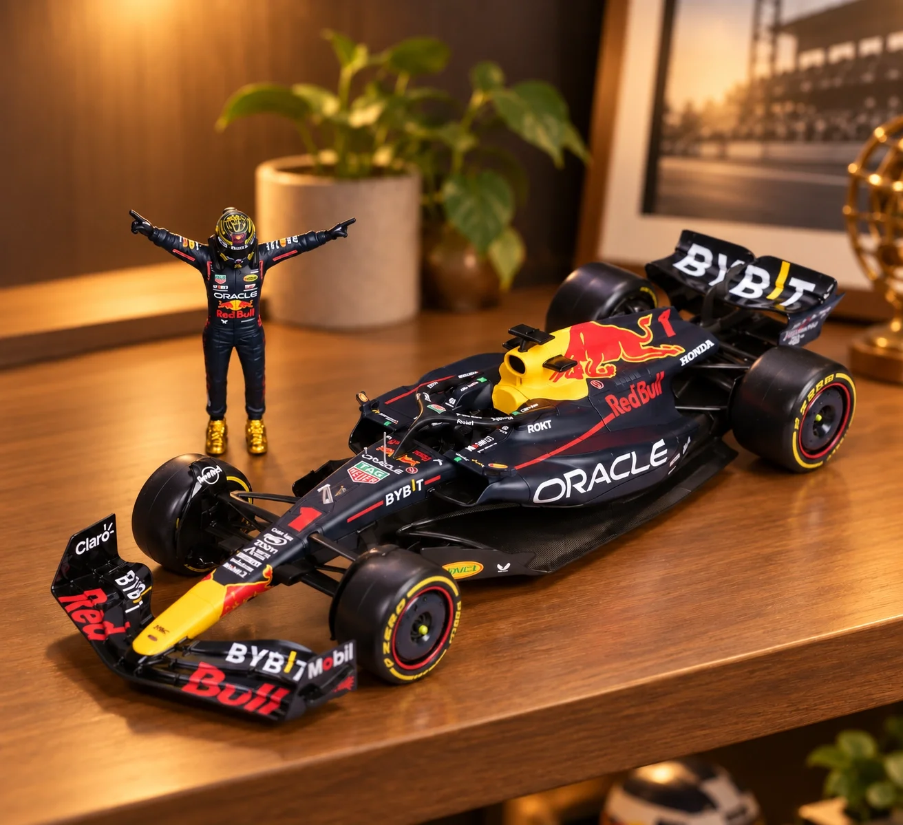 Lisanslı 1:24 Formula 1 Oracle Red Bull RB19 Figürlü Model Araba