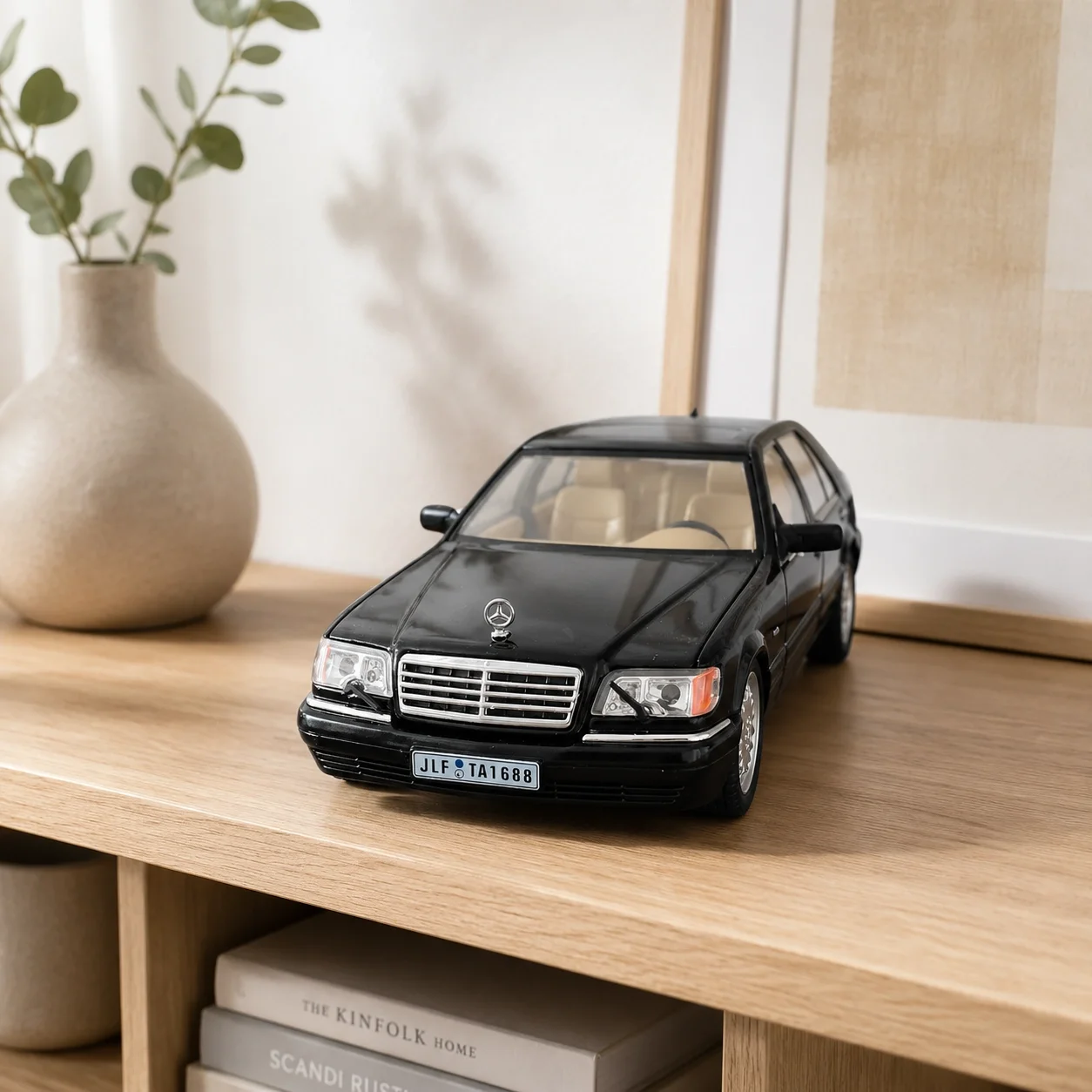 Mercedes S 320 1:24 Metal Model Araba
