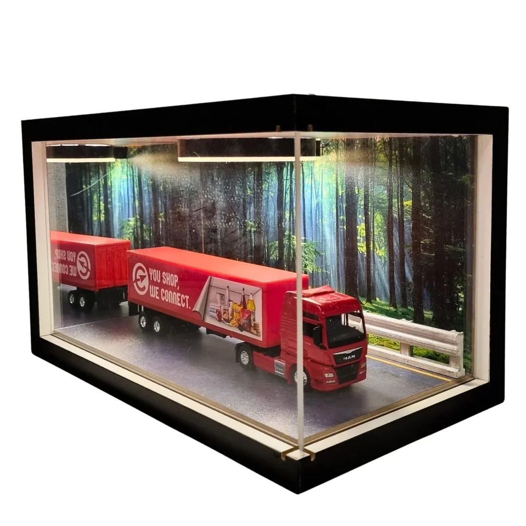 The Logistics Horizon Ahşap Işıklı Mobilya Diorama Vitrin | MAN Tır