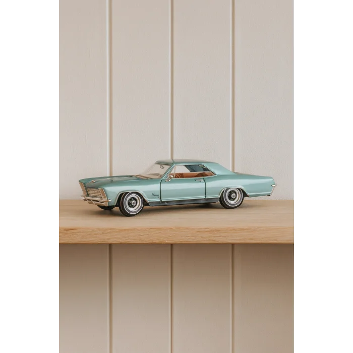Lisanslı 1965 Buick Riviera 1:26 Die-Cast Metal Model Araba