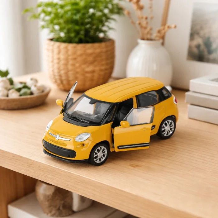 Lisanslı Fiat 500L 1:34 Metal Çek Bırak