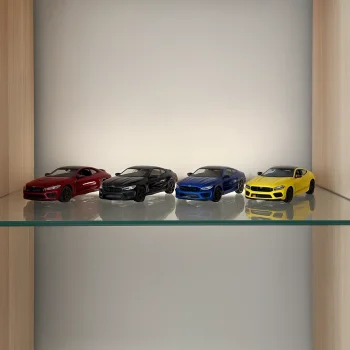 Lisanslı Çek Bırak BMW M8 1:34