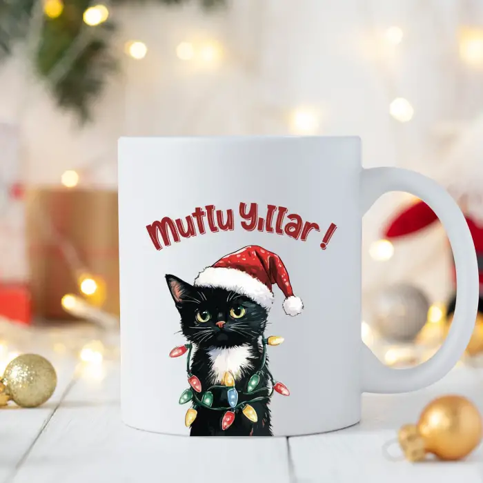 Sevimli Yeni Yıl Kedi Tasarımlı Kupa