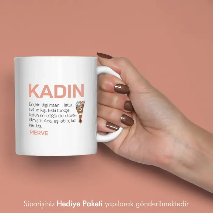 Kadın Kişiye Özel İsimli Hediye Kupa
