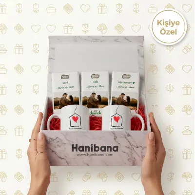 Kişiye Özel Fotoğraflı Çikolata ve Özenle Hazırlanmıştır Çift Kupa Hediye Kutusu