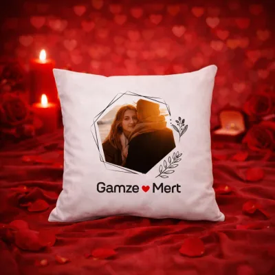 Sevgiliye Özel Fotoğraf ve İsim Baskılı Hediye Dekoratif Yastık