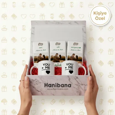 You + Me – 2’li Kişiye Özel Kupa ve Fotoğraflı Çikolata Hediye Kutusu