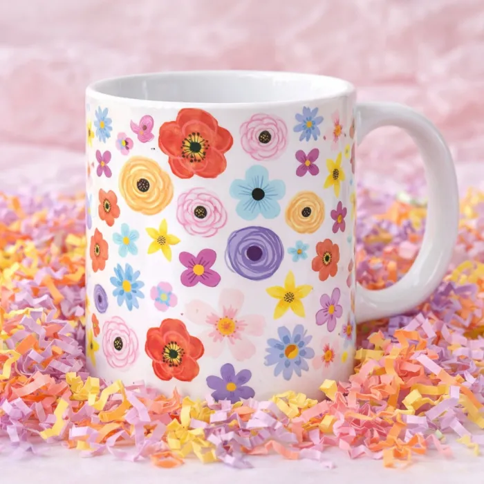 Renkli Bahar Çiçekleri Kupası