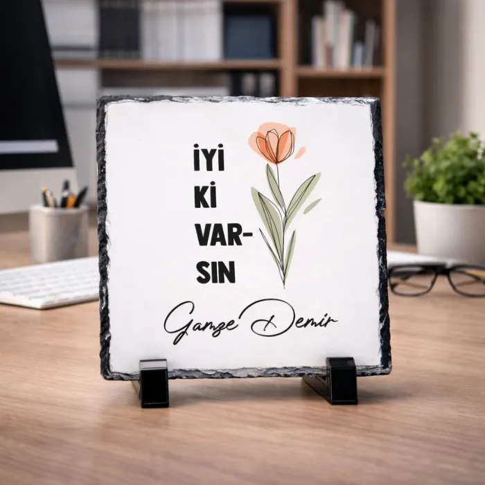 İyi ki Varsın Temalı Kişiye Özel İsim Baskılı Doğal Taş