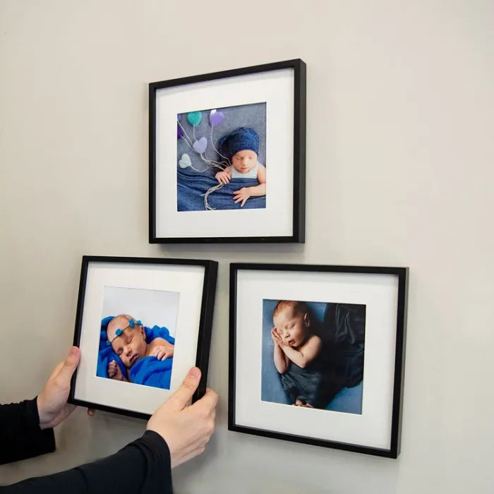 Kişiye Özel 3Lü Fotoğraf Baskılı Siyah Renk Yapışkanlı Paspartulu Çerçeve