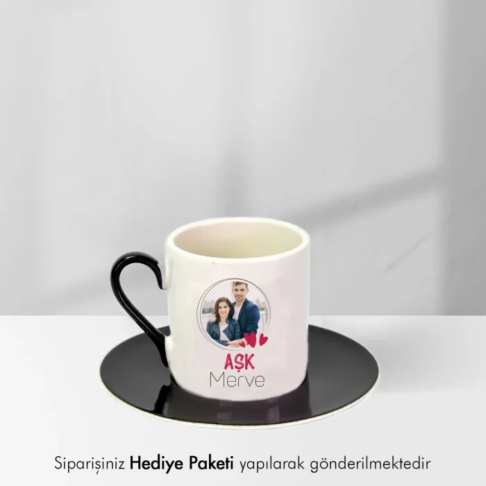 2’Li Siyah İsim ve Tarihli Aşk Fincanı Seti (Çikolata HEDİYELİ)