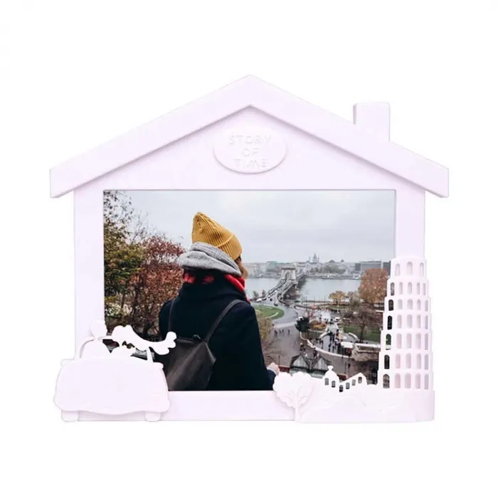 Yatay Ev Görünümlü Beyaz Fotoğraf Çerçevesi