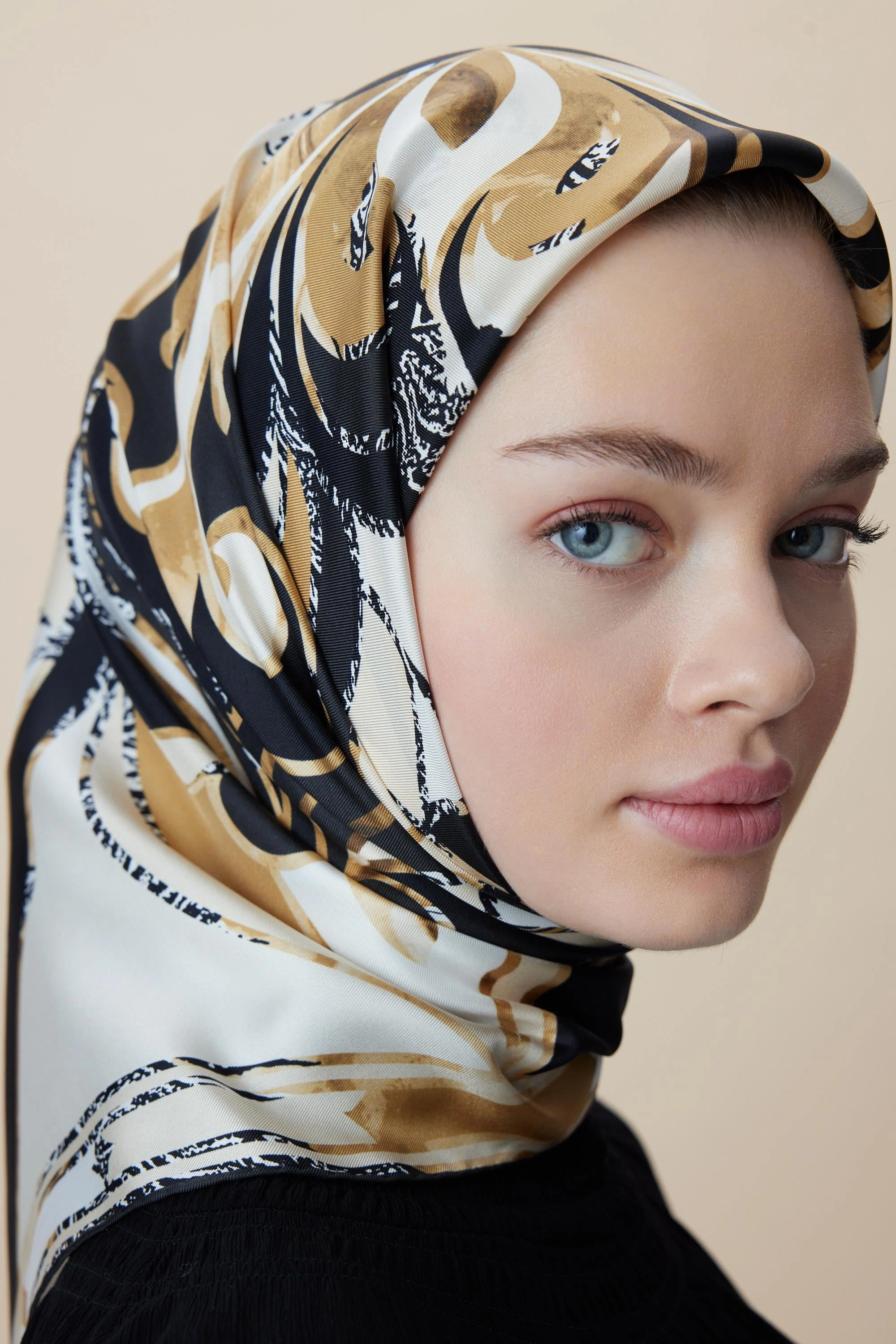 Maisa ATOL TİVİL İPEK EŞARP 90*90 CM - GOLD