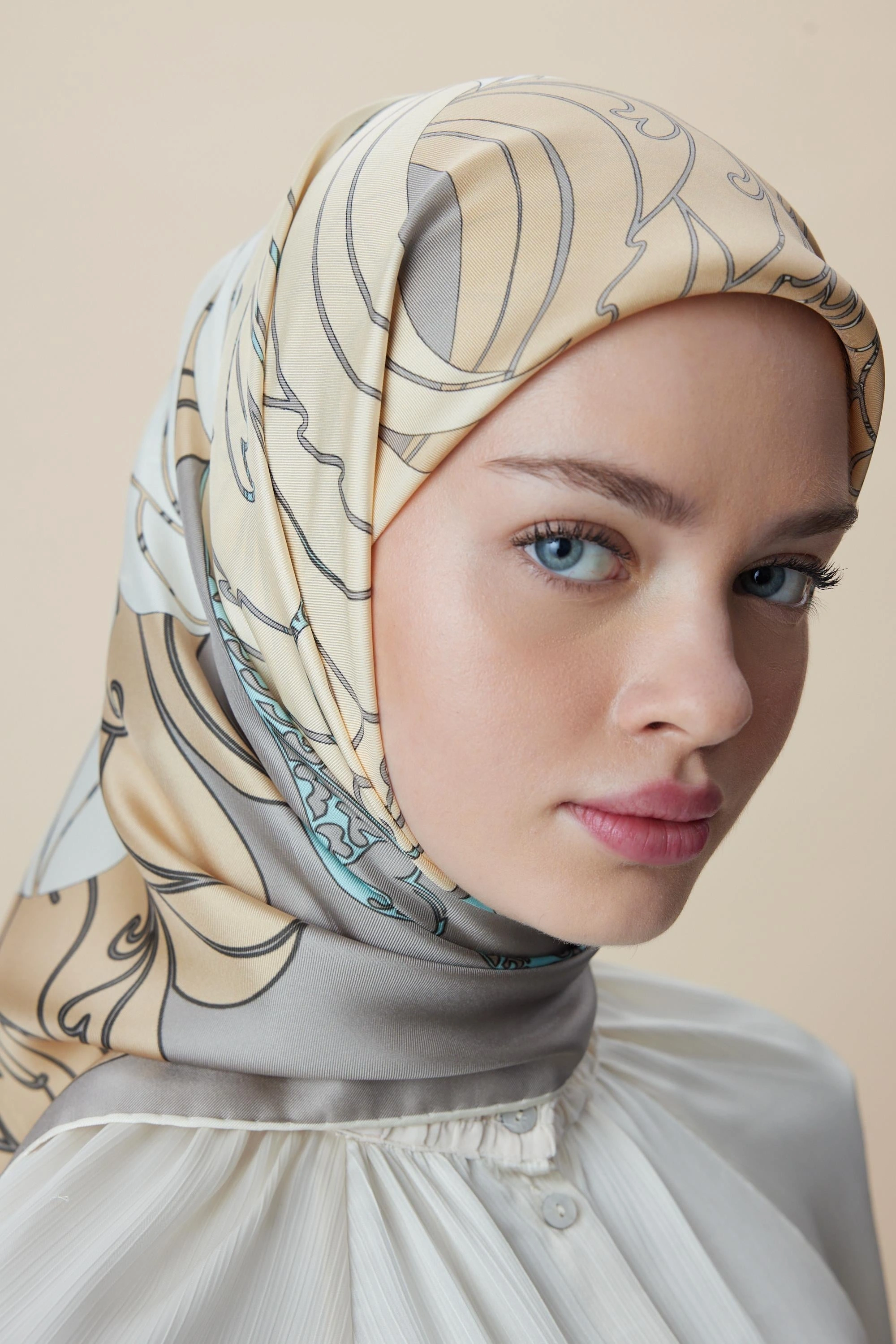 Maisa SAFİ TİVİL İPEK EŞARP 90*90 CM - GRİ