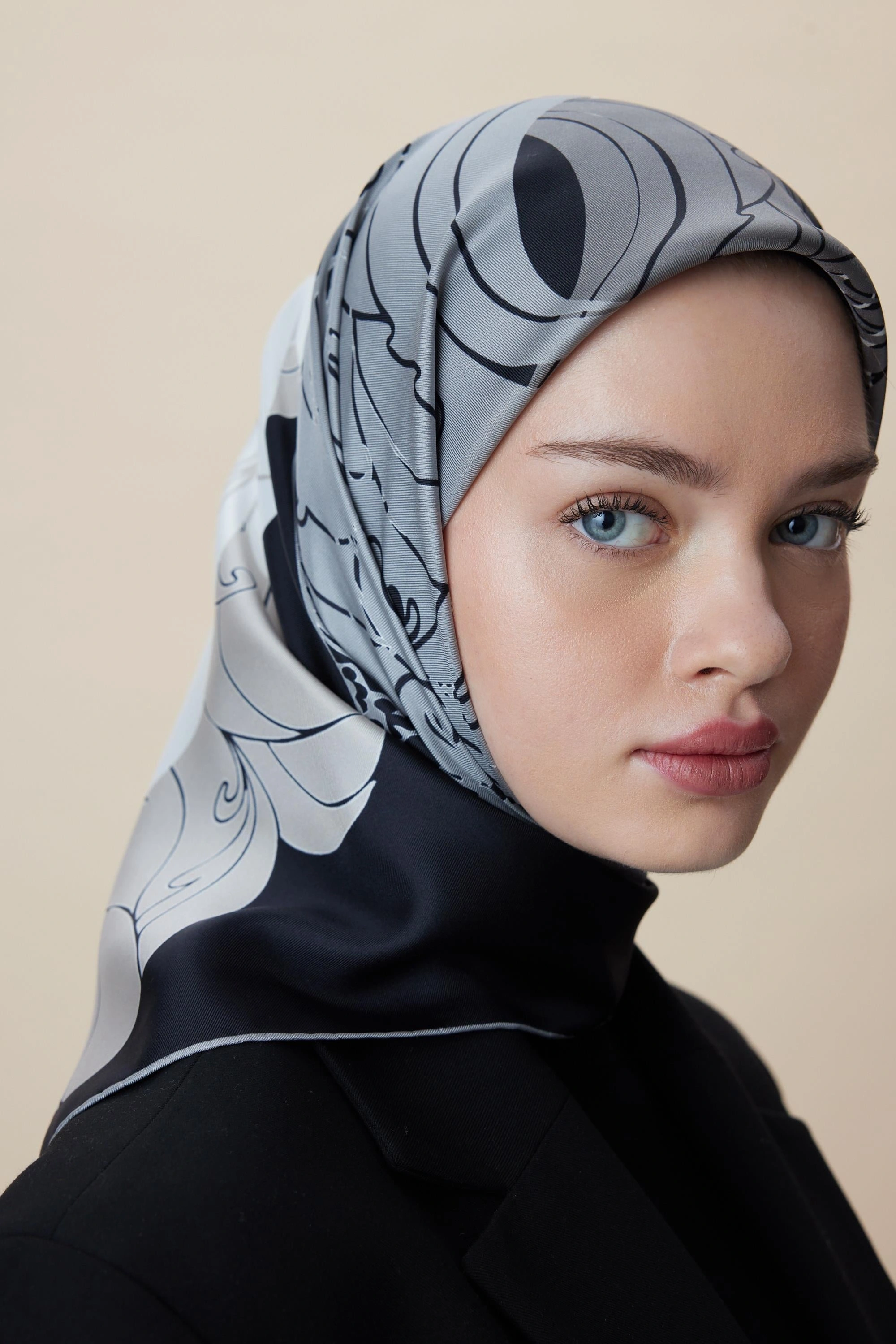 Maisa SAFİ TİVİL İPEK EŞARP 90*90 CM - SİYAH