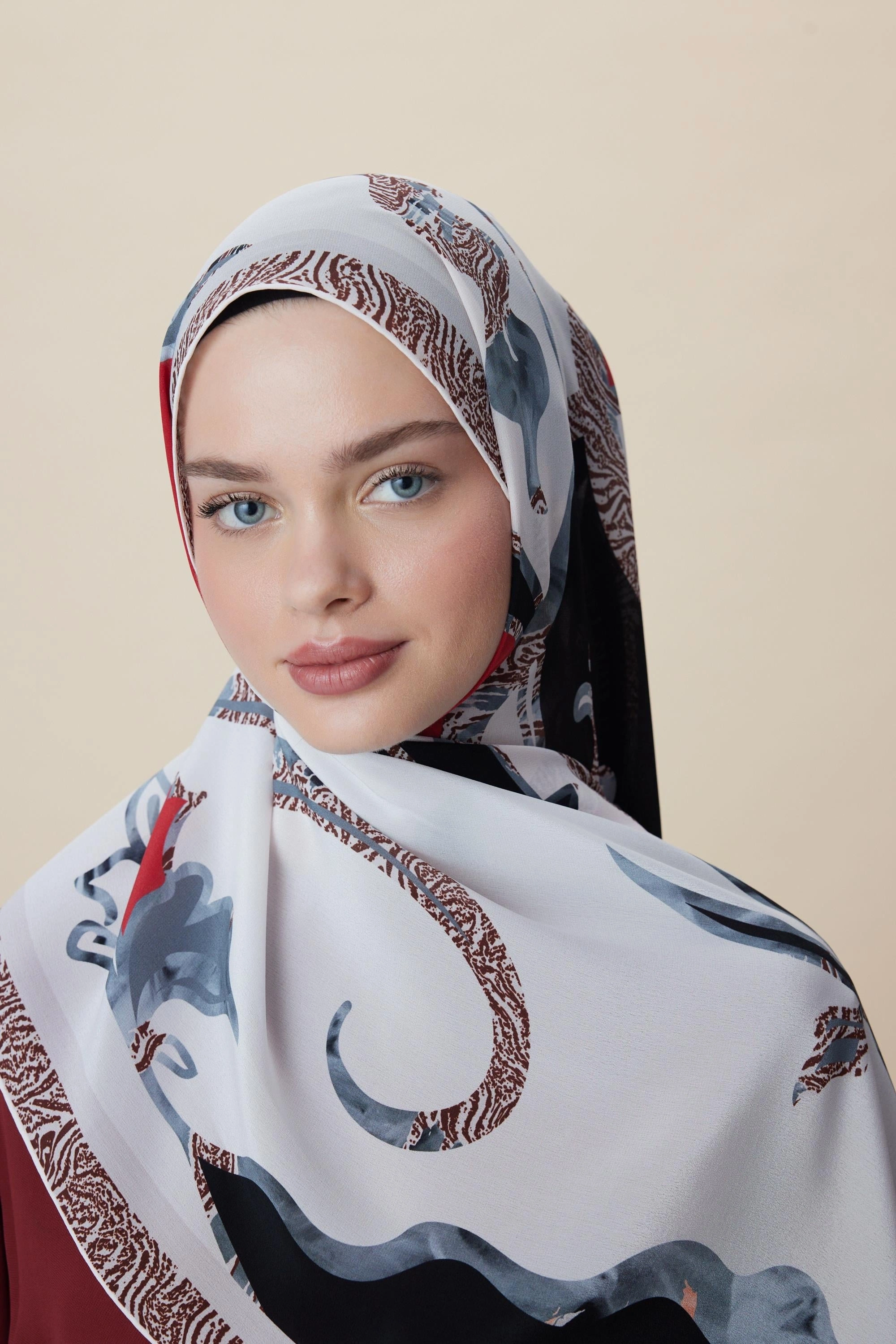 Maisa AYÇIL KREP İPEK ŞAL 70*190 CM - KIRMIZI