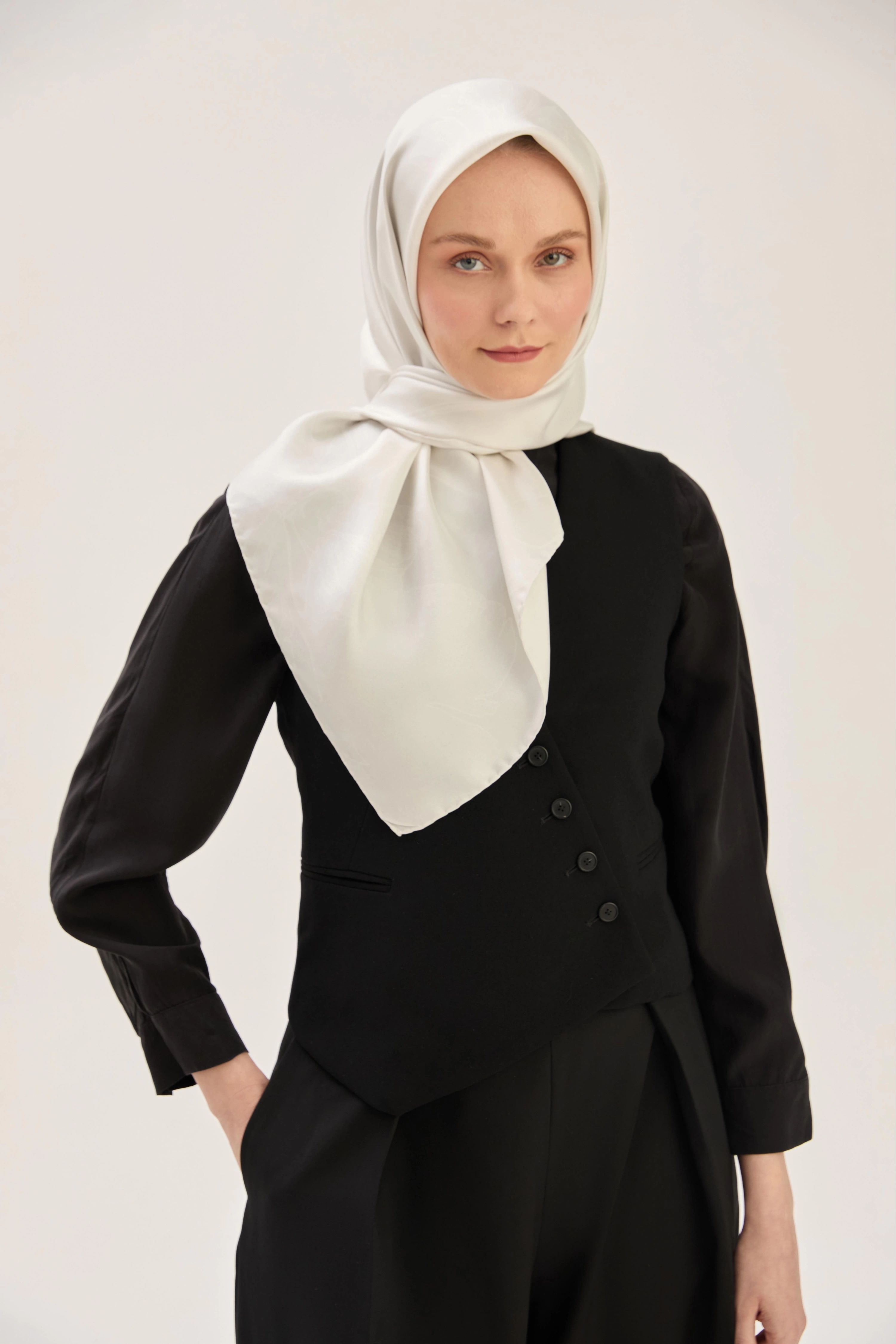 Maisa HALE TİVİL İPEK EŞARP 90*90 CM - GRİ