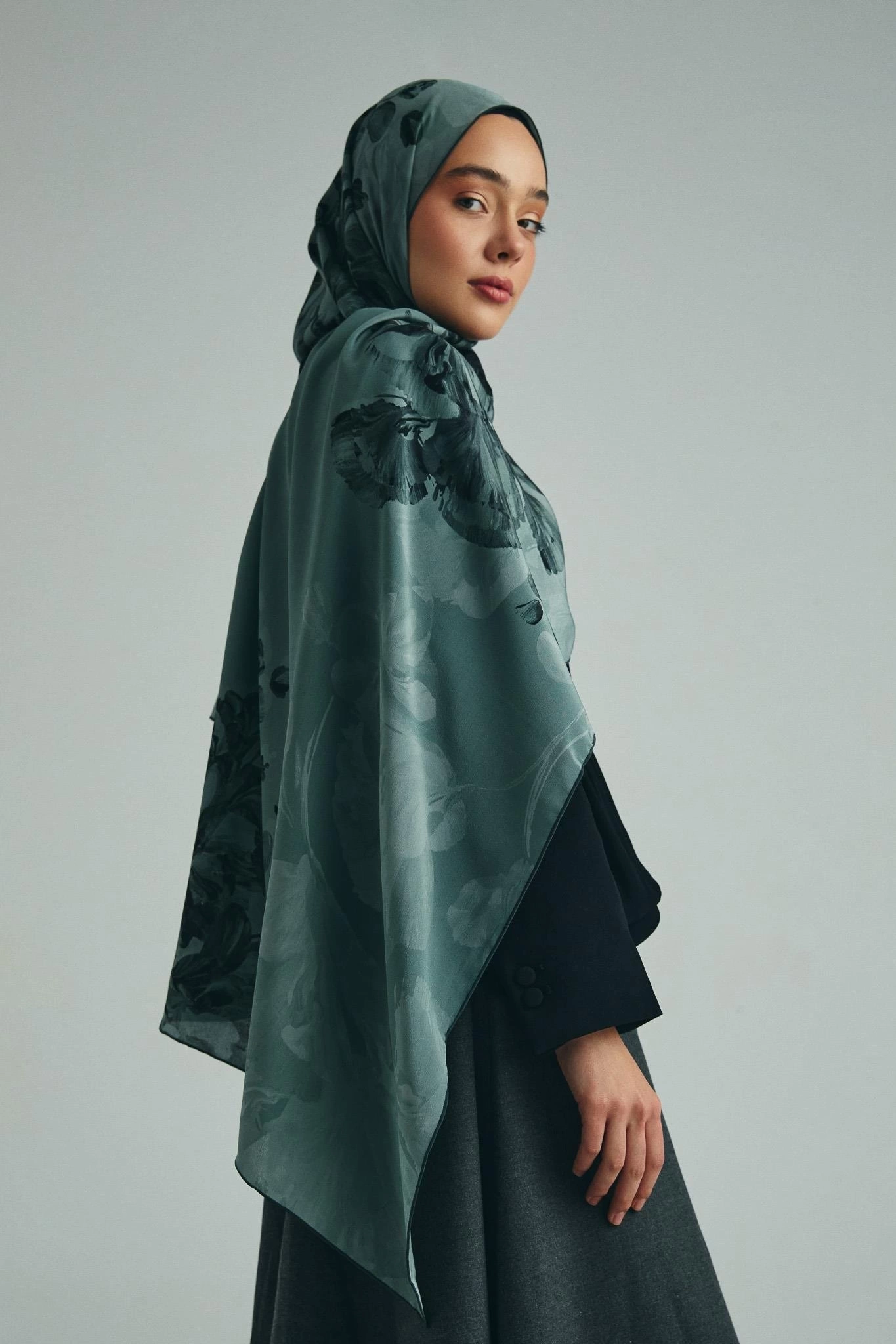 Maisa KEHRİBAR KREP İPEK ŞAL 70*190 CM - NİL YEŞİLİ