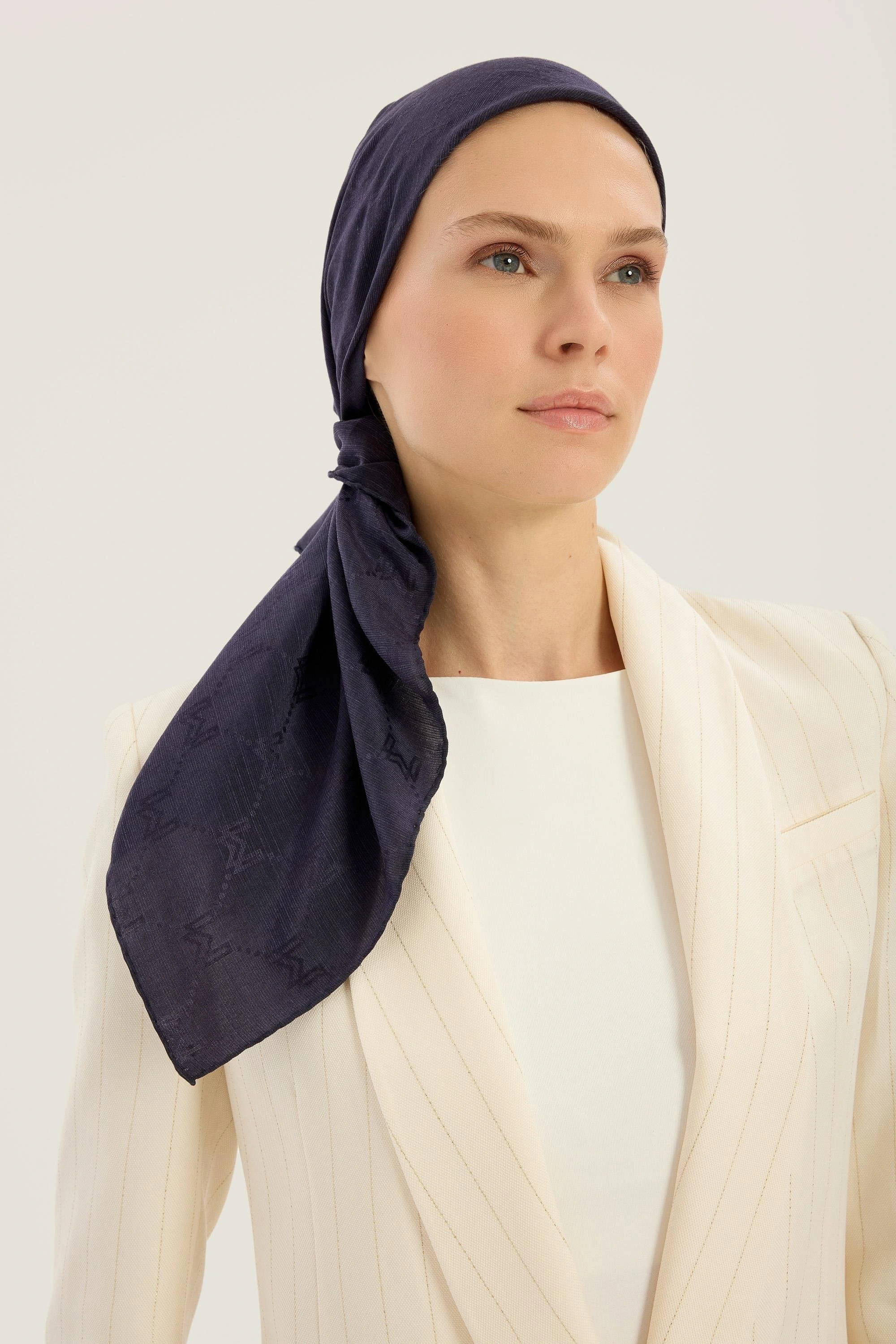 Maisa NEDA PAMUK İPEK EŞARP 90*90 CM - LACİVERT