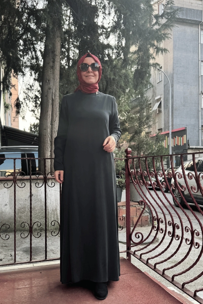 Miss Dalida Broş Detaylı Cupro Uzun Elbise Siyah T25K-4019