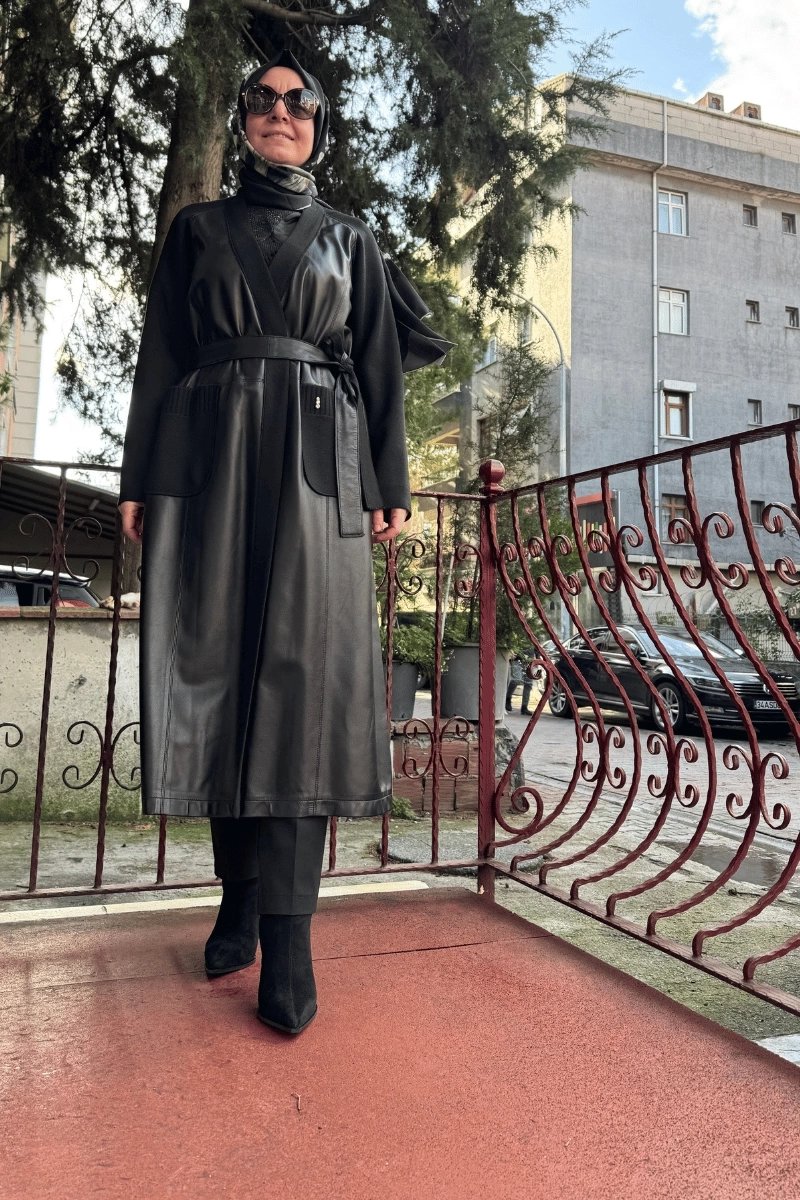 Miss Dalida Önü Deri Kuşaklı Uzun Ceket Siyah T25K-8011