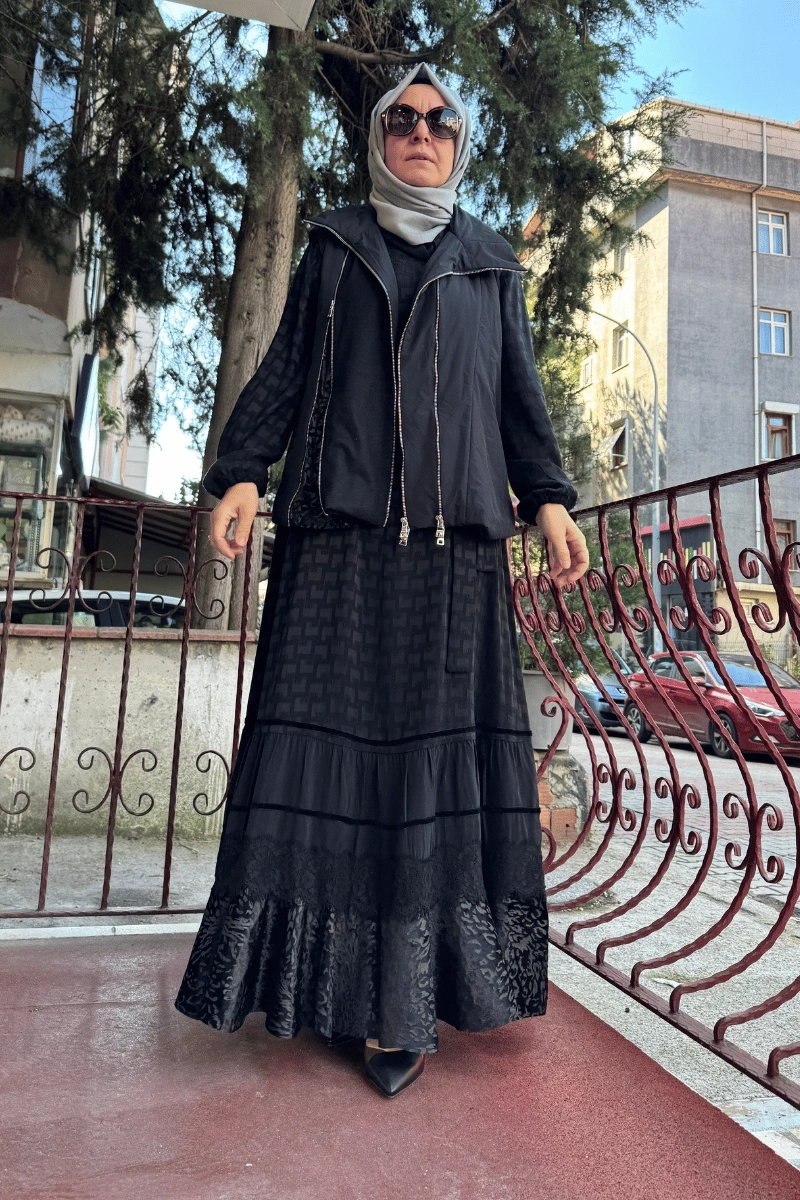 MissWhence Fermuar Detaylı Kısa Yelek Siyah 36700