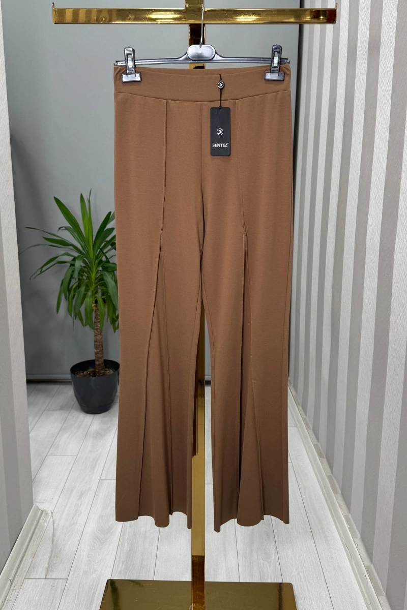 Sentez Paçası Üçgen Detaylı Çelik Örme Pantolon Camel 5548