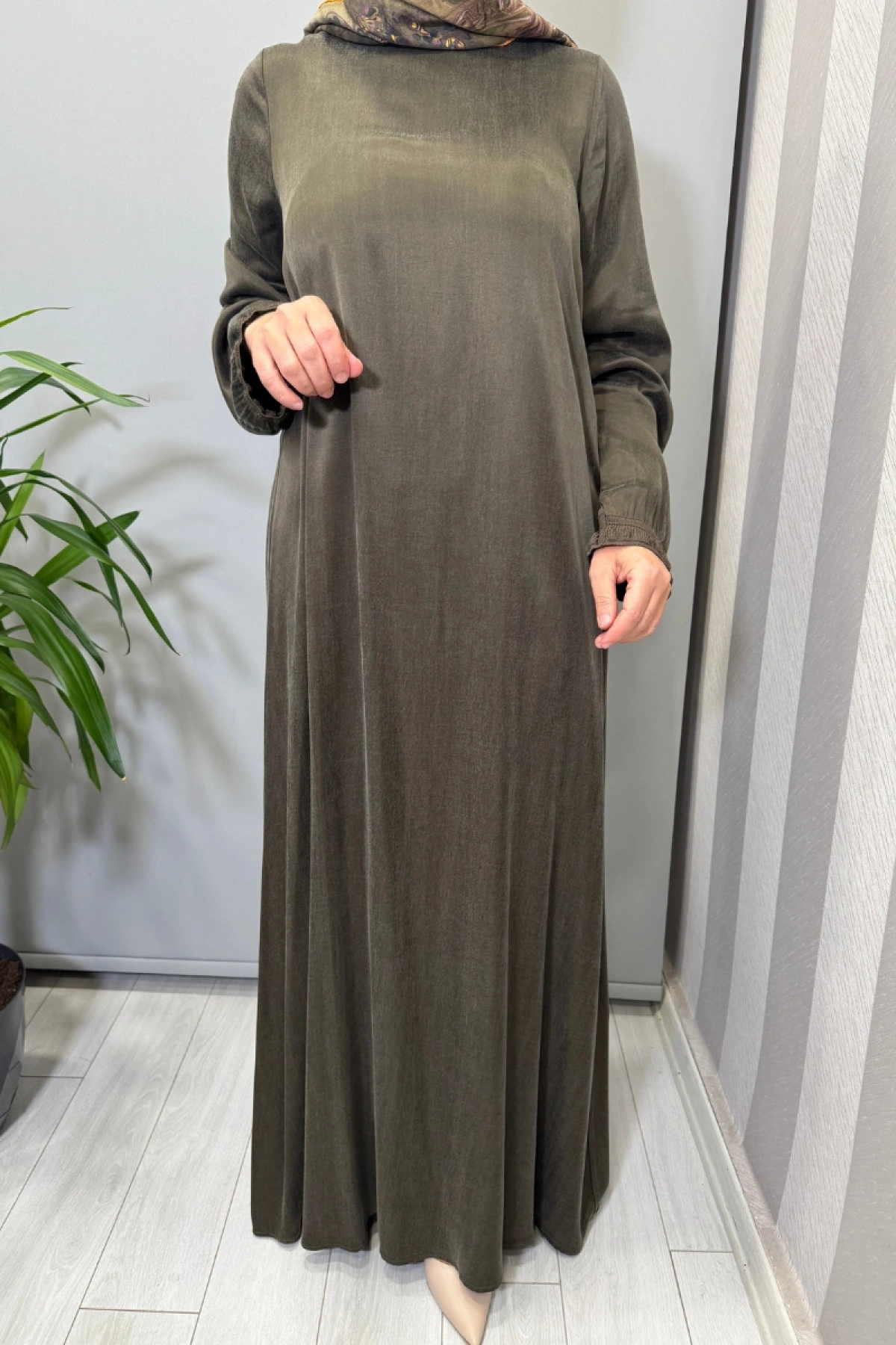 Miss Dalida Cupro İpek Elbise Haki T26K-4015