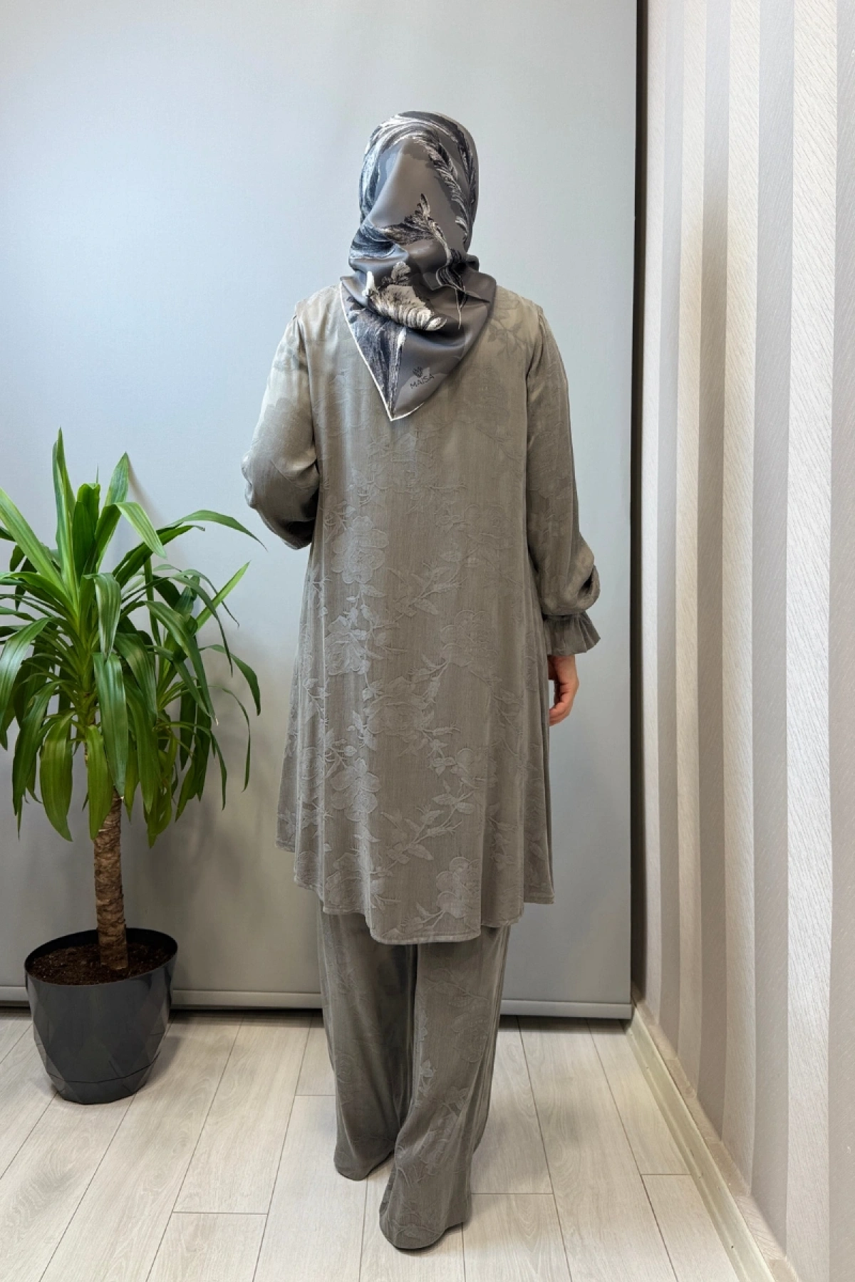 Misswhence Çıtçıtlı İpek Gömlek Takım Gri 39019