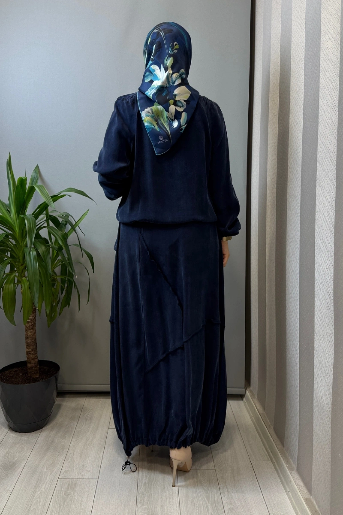 Misswhence Ters Dikiş Detaylı İpek Takım Lacivert 39020