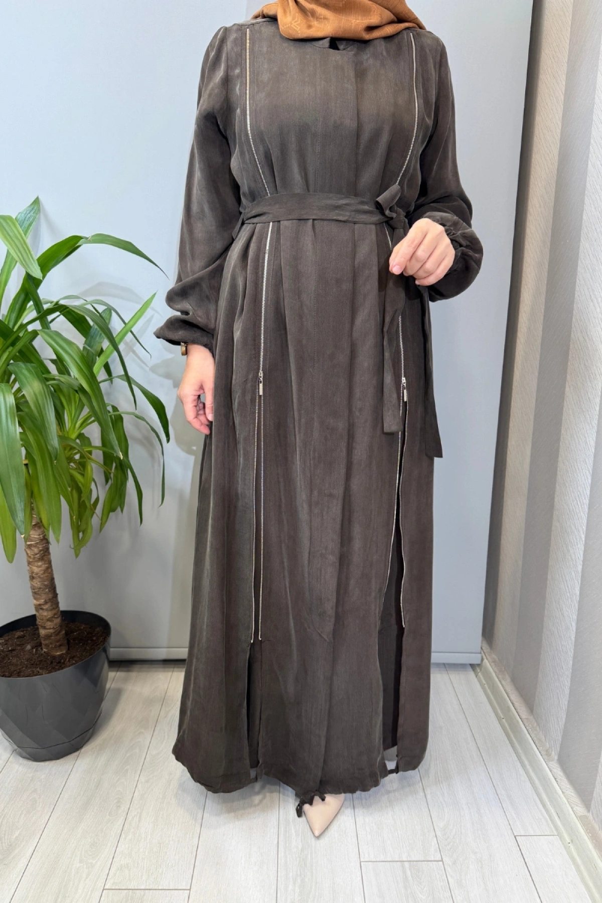 Misswhence Fermuar Detaylı İpek Ferace Kahve 39501