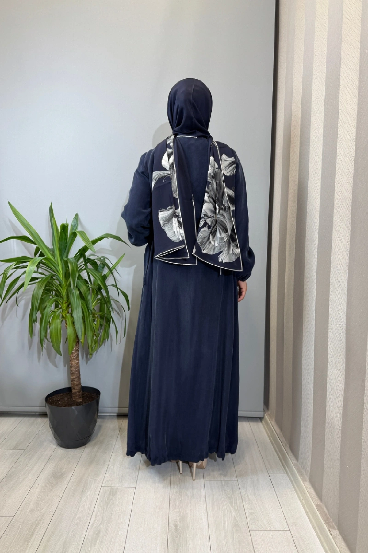 Misswhence Fermuar Detaylı İpek Ferace Lacivert 39501