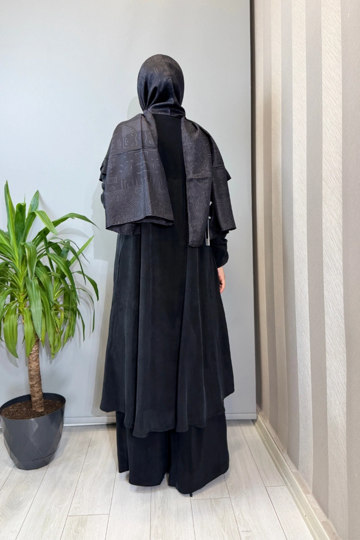 Miss Dalida Kol Detaylı Cupro Kap Siyah T26Y-8007