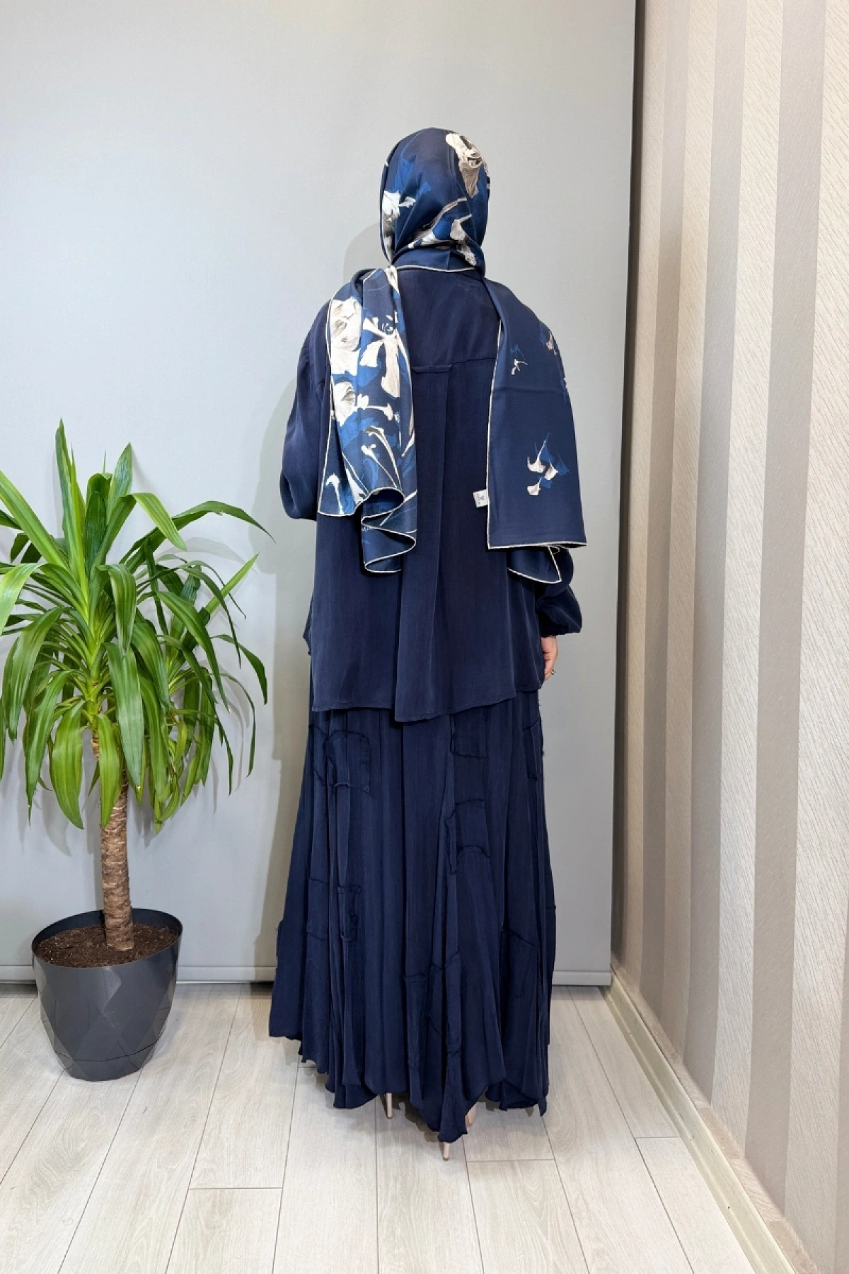 Misswhence Parça Kumaş Detaylı İpek Takım Lacivert 39304