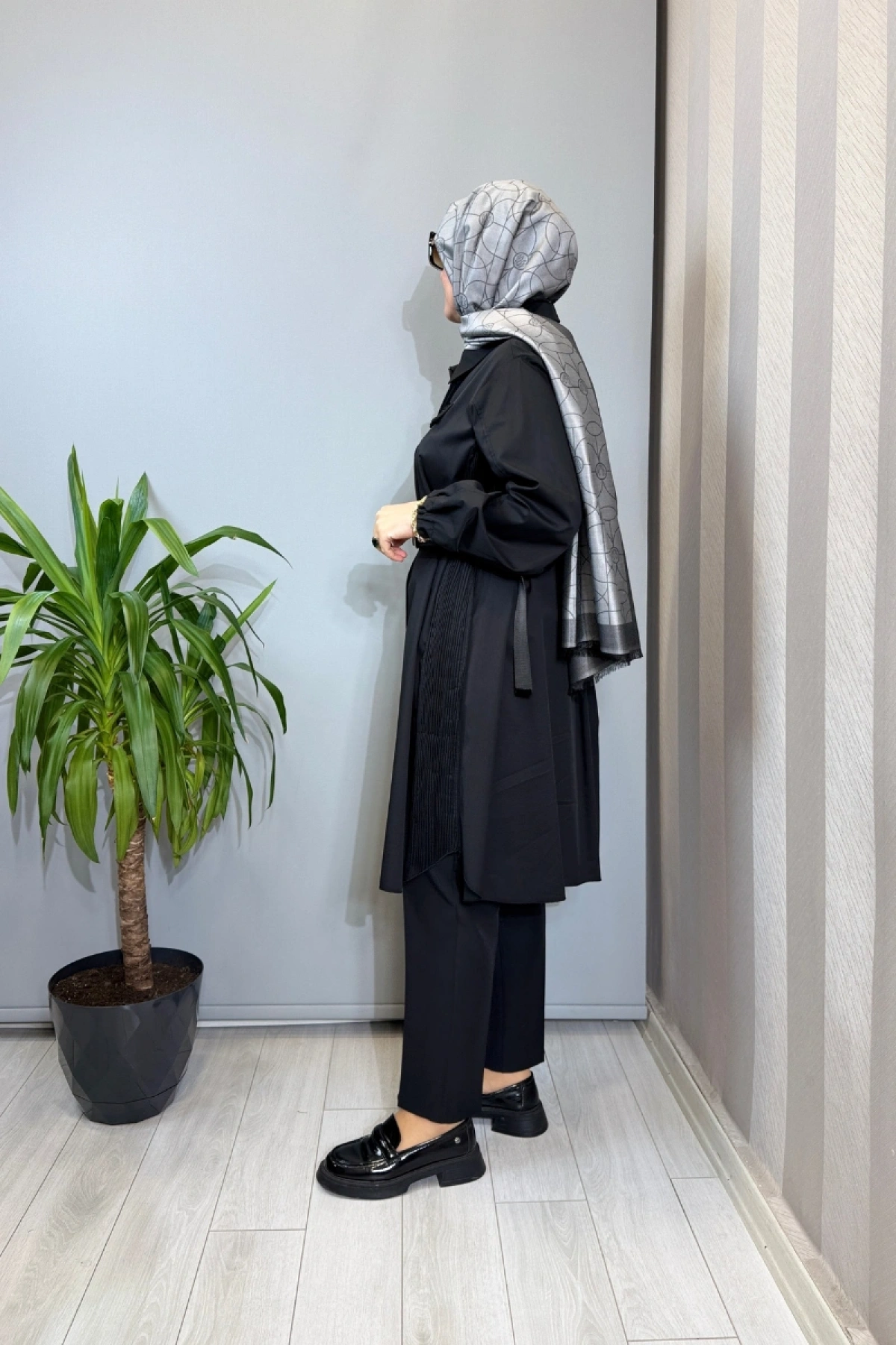 Misswhence Nervür Detaylı Kemerli Gömlek Siyah 39305