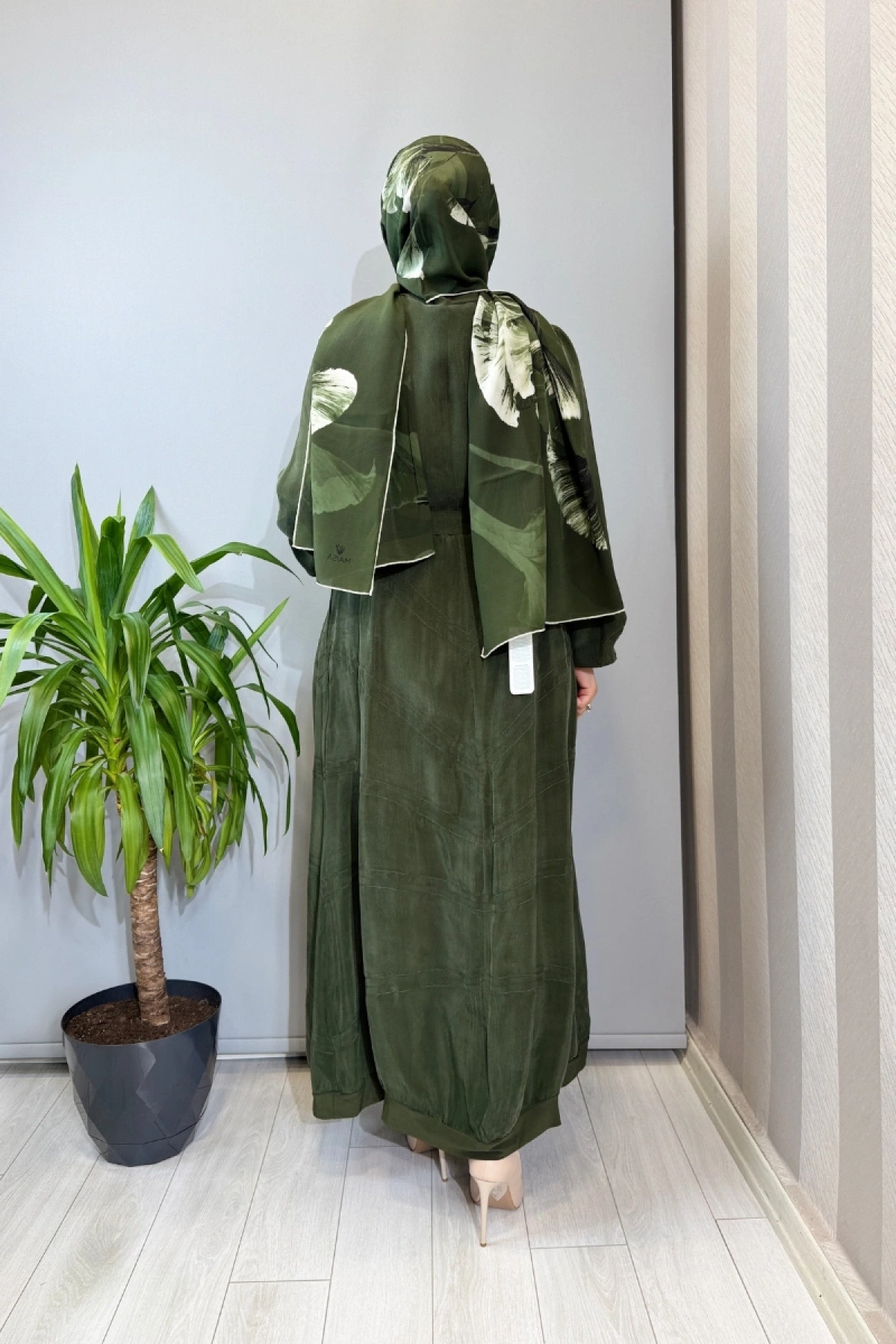 Misswhence Dikiş Detaylı Cupra İpek Elbise Haki 39800