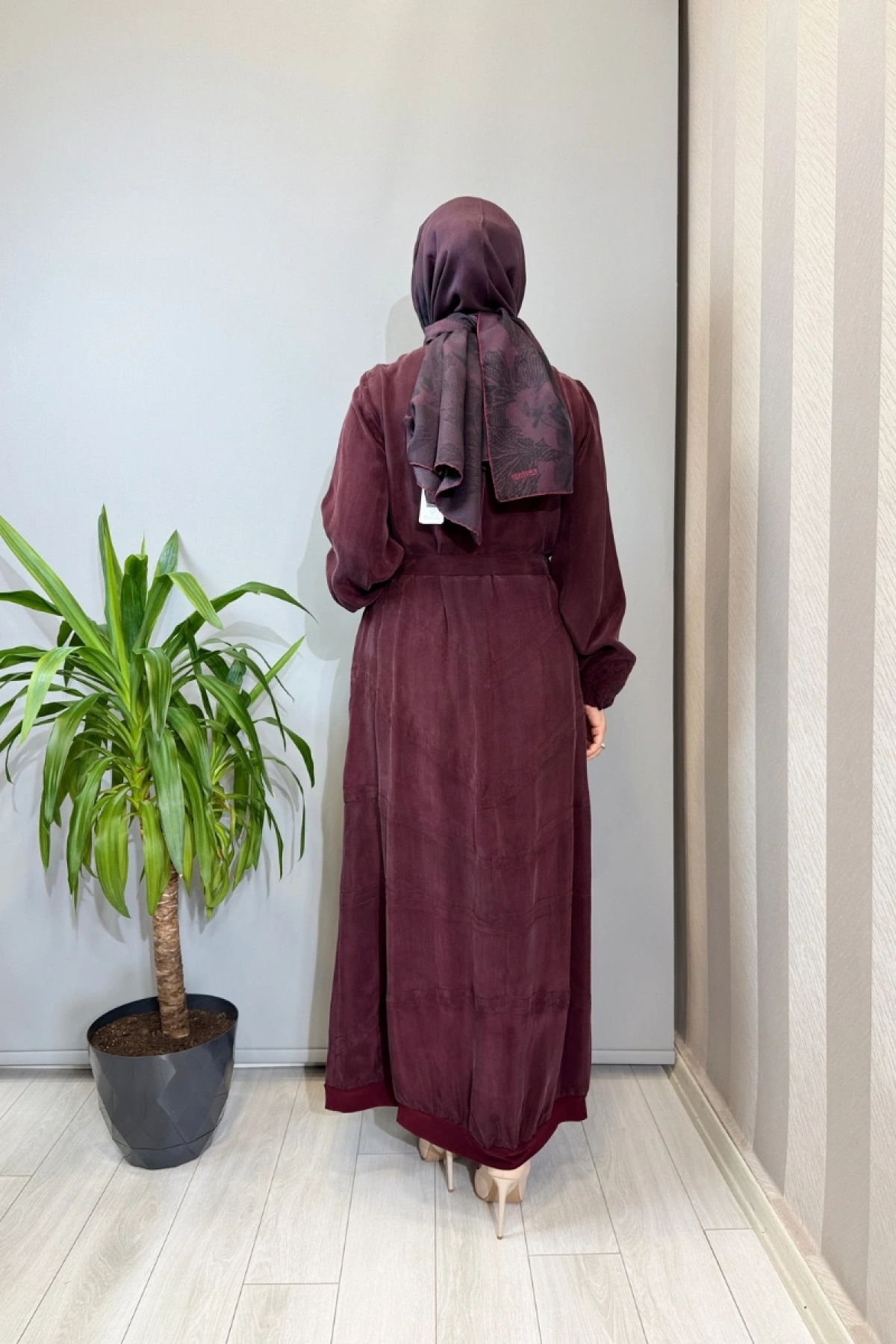 Misswhence Dikiş Detaylı Cupra İpek Elbise Bordo 39800