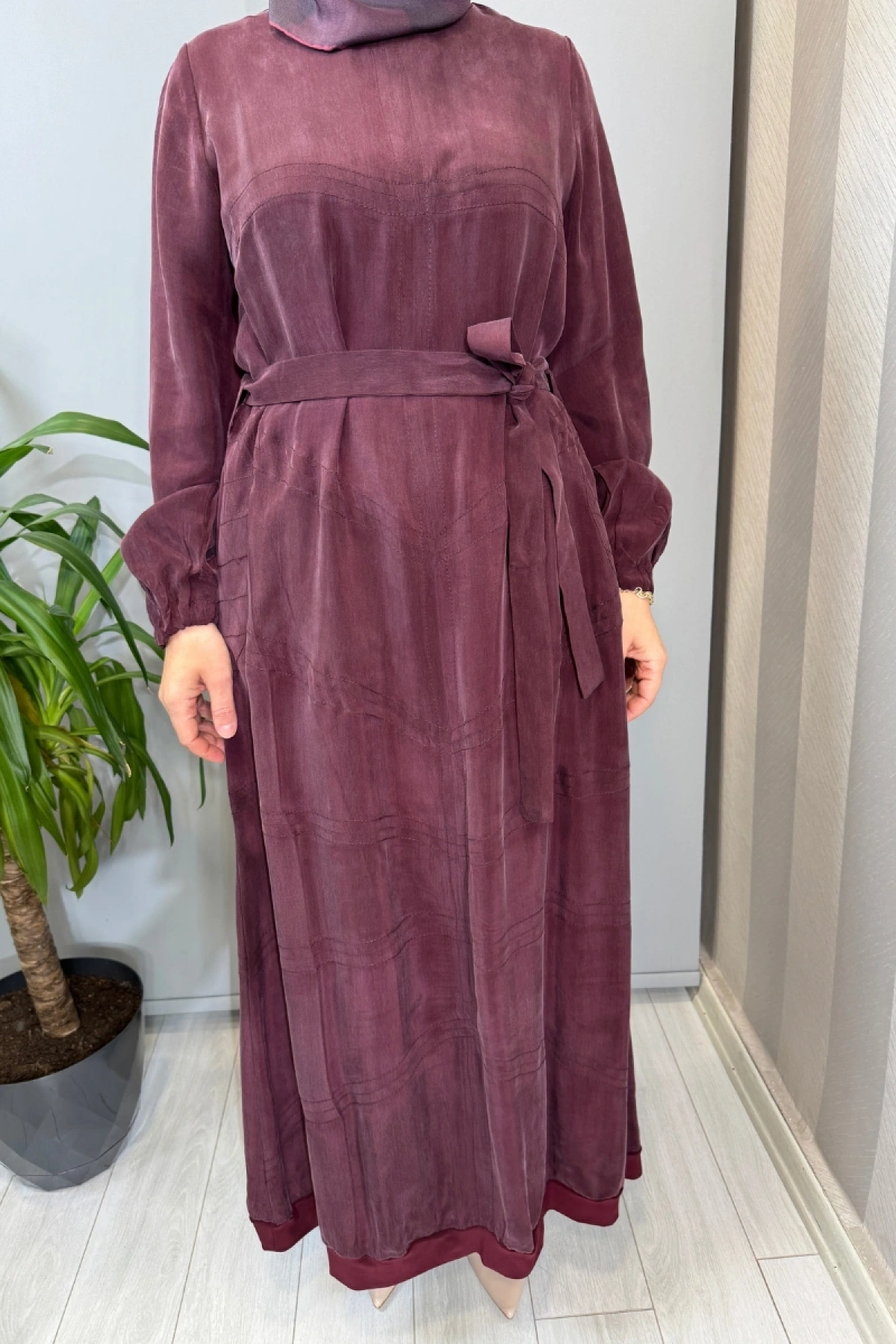 Misswhence Dikiş Detaylı Cupra İpek Elbise Bordo 39800