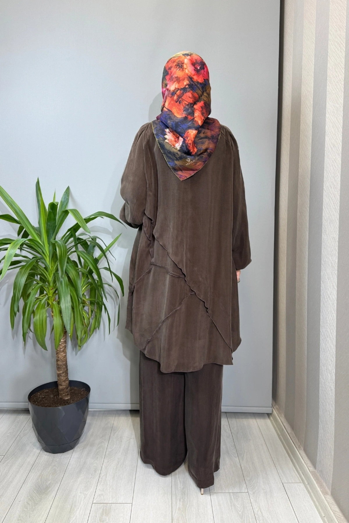 Misswhence Nervür Detaylı Cupra İpek Tunik Kahve 39017