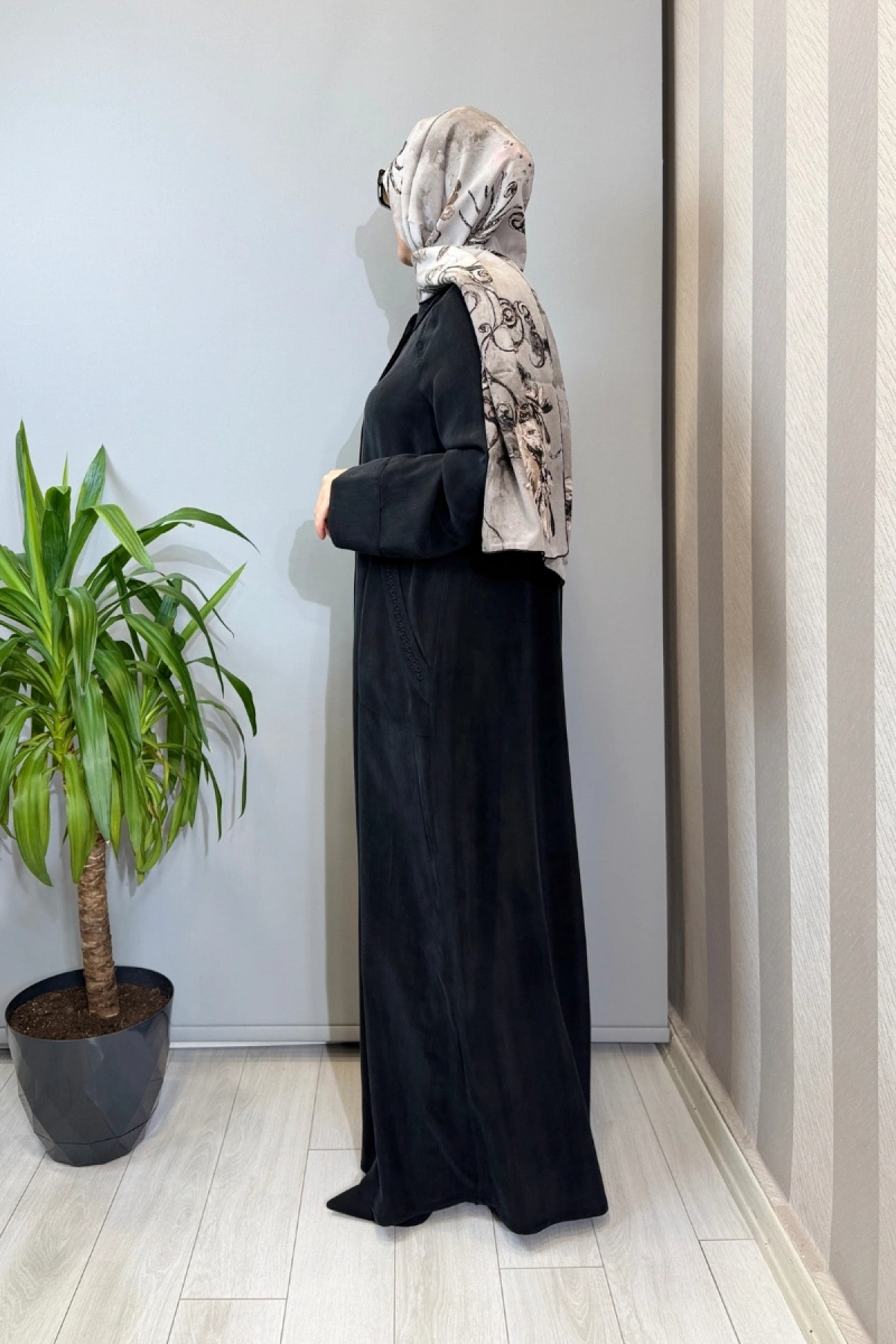 Miss Dalida Nakış Detaylı Cupro Kap Siyah T26Y-8003