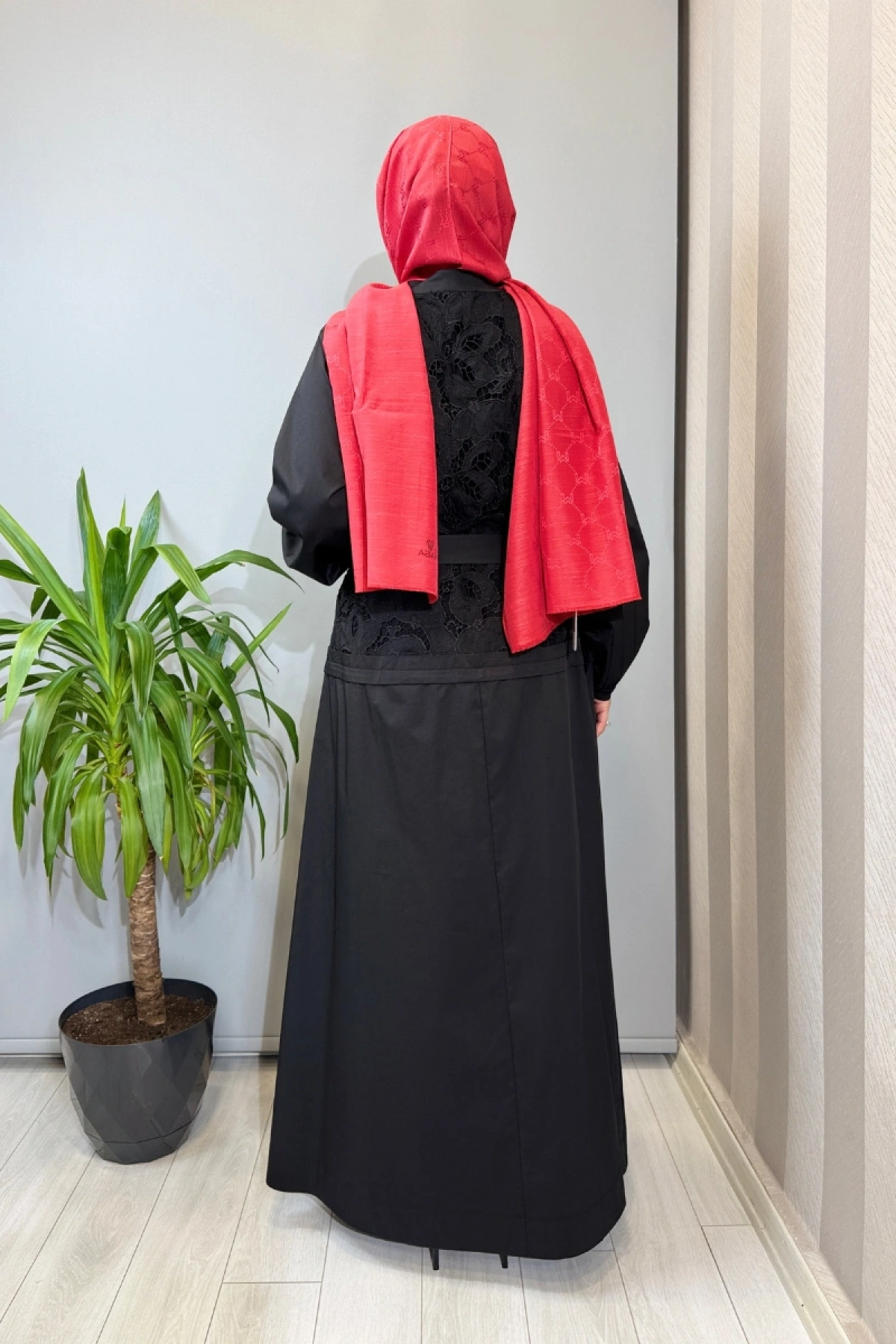 Misswhence Güpür Detaylı Elbise Siyah 39803